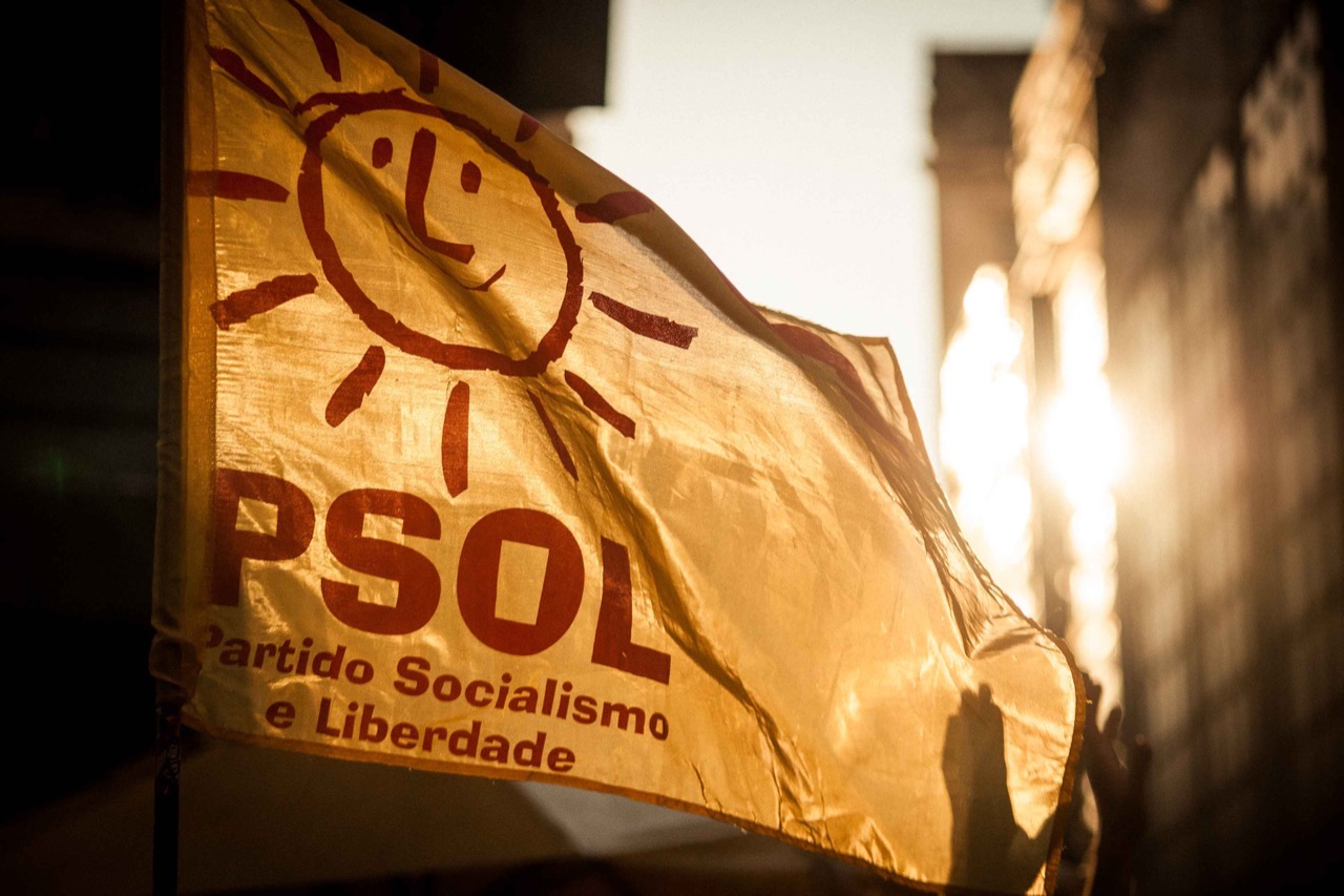 PSOL-RS decide sua posição no segundo turno gaúcho: “Nenhum voto em Onyx, derrotar Bolsonaro e o bolsonarismo com Lula presidente”.