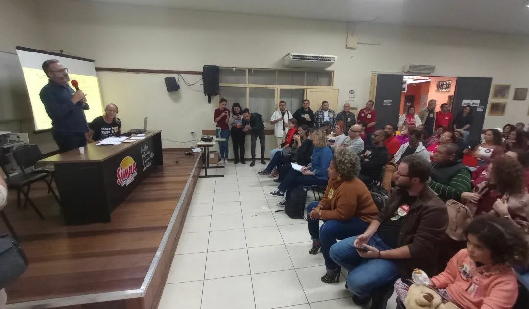 Em ato público, vereador Roberto Robaina apresenta a proposta de TARIFA ZERO para Porto Alegre