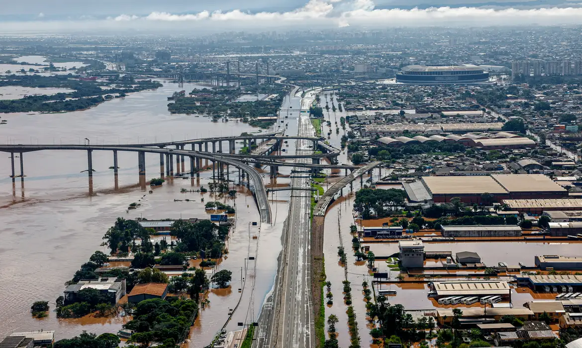 PSOL protocola PEC da resiliência climática, com percentual mínimo de investimentos em prevenção de desastres