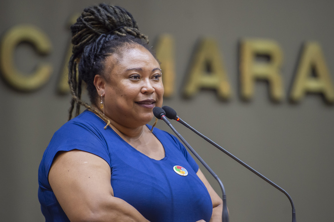 Nota de Solidariedade à Vereadora Grazi Oliveira
