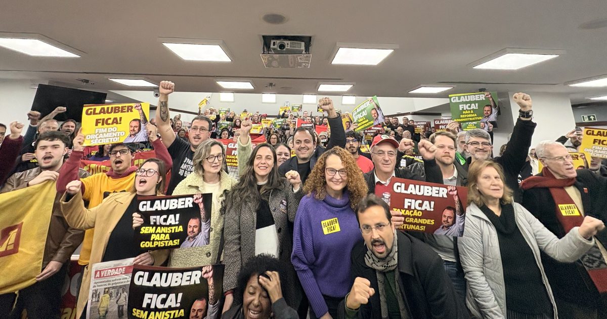 Caravana “Glauber Fica” chega ao Rio Grande do Sul em ato lotado na Assembleia Legislativa