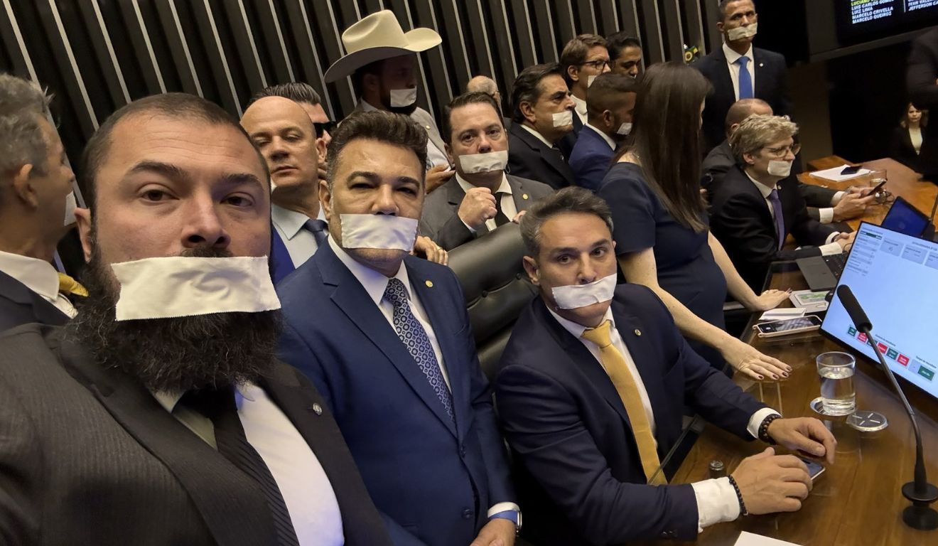 REPUDIAMOS MAIS ESSA TENTATIVA DE GOLPE DA EXTREMA-DIREITA!