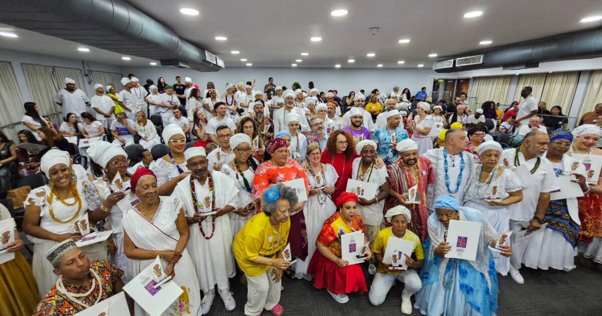 Cartilha do Povo de Terreiro: educação, memória e resistência contra o racismo religioso