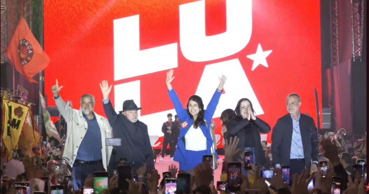 Comício com Lula reúne milhares em Porto Alegre e fortalece mobilização no Rio Grande do Sul